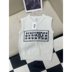 Unclassified Brand Vest